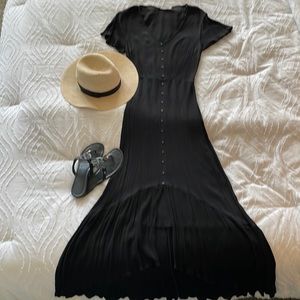 Black short sleeve Maxi
